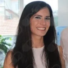 Dt. Tuğçe Ordueri Kılavuz — Diş Hekimi, Tekirdağ. Portre fotoğrafı.