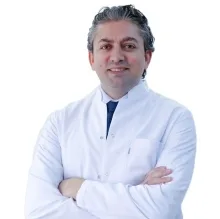 Op. Dr. Tahir Tulga — Kulak Burun Boğaz, Konyaaltı, Antalya. Portre fotoğrafı.