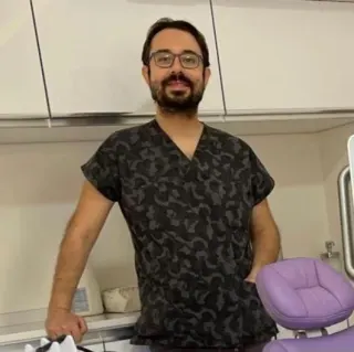 Dr. Dt. Mustafa Çakır profilinde yer alan galeri fotoğrafı.