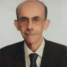 Prof. Dr. Kürşad Türkdoğan — Gastroenteroloji, İstanbul. Portre fotoğrafı.