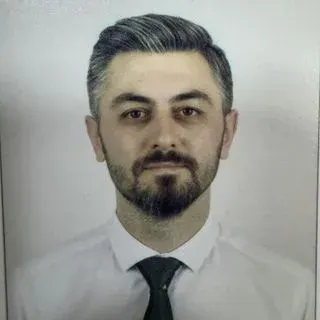 Uzm. Dr. Yücel Sınmaz — Çocuk Sağlığı Ve Hastalıkları, Çorlu, Tekirdağ. Portre fotoğrafı.
