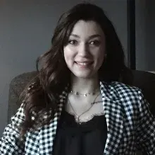 Psk. Dan. Ece Melis Hepbiçer — Psikolojik Danışma ve Rehberlik, Sakarya. Portre fotoğrafı.