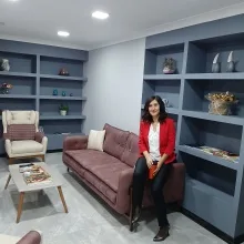 Uzm. Psk. Rabia Ünsaldı Köle — Psikoloji, Ankara. Portre fotoğrafı.