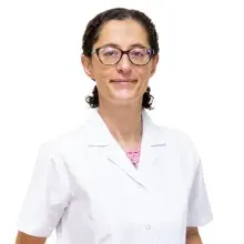 Prof. Dr. Suzan Saçar — Enfeksiyon Hastalıkları, Denizli. Portre fotoğrafı.