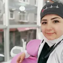 Dt. Tuba Albayrak — Diş Hekimi, İstanbul. Portre fotoğrafı.