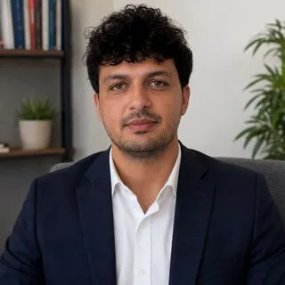 Psk. Muhammed Çağrı Çelik — Psikoloji, İstanbul. Portre fotoğrafı.
