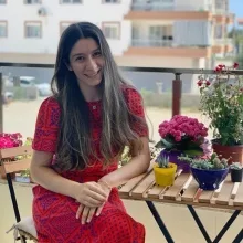 Dyt. Yasemin Ökten — Diyetisyen, Antalya. Portre fotoğrafı.