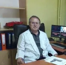 Dt. Mehmet Tural — Diş Hekimi, Manisa. Portre fotoğrafı.