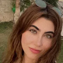 Kl. Psk. Ayşe Nur Sine — Psikoloji, İzmir. Portre fotoğrafı.