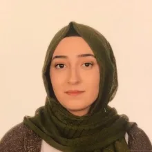 Dkt. Elif Nur Akdemir — Dil ve Konuşma Terapisi, Isparta. Portre fotoğrafı.