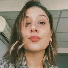 Psk. Dan. Şükran Vildan Okay — Psikolojik Danışma ve Rehberlik. Portre fotoğrafı.