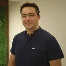Uzm. Dr. Erdem Kaya — Aydın. Portre fotoğrafı.