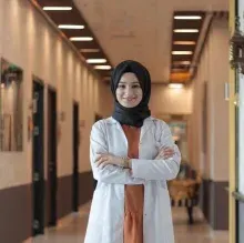 Dyt. Betül İslamoğlu Bozkurt — Diyetisyen. Portre fotoğrafı.