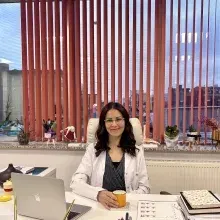 Uzm. Dr. Gamze Dönertaş — Fiziksel Tıp Ve Rehabilitasyon, Kocaeli. Portre fotoğrafı.