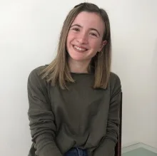 Psk. Sinem Gürçay Aker — Psikoloji. Portre fotoğrafı.