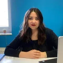 Psk. Aylin Gülenç — Psikoloji, İstanbul. Portre fotoğrafı.