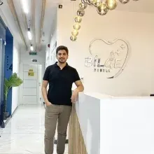 Dt. Emre Temirtaş — Diş Hekimi, Adana. Portre fotoğrafı.