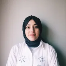 Psk. Ruveyda Erdem — Psikoloji, Mersin. Portre fotoğrafı.
