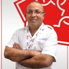 Uzm. Dr. Halil Köksal — Tıbbi Biyokimya, Ümraniye, İstanbul. Portre fotoğrafı.