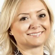 Prof. Dr. Ilgaz Yalvaç — Göz Hastalıkları, İstanbul. Portre fotoğrafı.