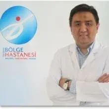 Op. Dr. Abdüsselam Tarık Artış — Genel Cerrahi, İstanbul. Portre fotoğrafı.