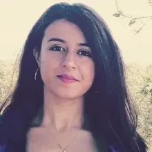 Psk. Ayşe Yıldız Hayta — Psikoloji. Portre fotoğrafı.