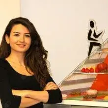 Uzm. Dyt. Osetya Batıbay — Diyetisyen, Bursa. Portre fotoğrafı.
