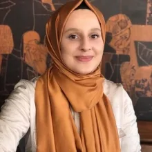 Kl. Psk. İrem Pehlevan Kul — Psikoloji, İstanbul. Portre fotoğrafı.