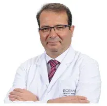 Uzm. Dr. Ali Yeniocak — Nöroloji, Aydın. Portre fotoğrafı.