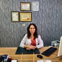 Doç. Dr. Ülkü Figen Demir — Nöroloji, Beylikdüzü, İstanbul. Portre fotoğrafı.