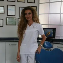 Dr. Dt. Buket Kılınç — İstanbul. Portre fotoğrafı.