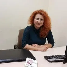 Kl. Psk. Banu Ceren Tenekecioğlu — Psikoloji, Ankara. Portre fotoğrafı.