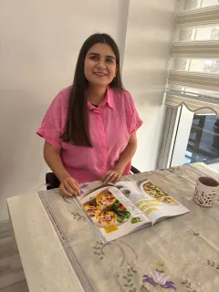 Dyt. Tuğçenur Arık profilinde yer alan galeri fotoğrafı.