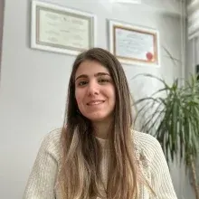 Uzm. Dr. Aybüke Gurup — Çocuk Sağlığı Ve Hastalıkları, Balıkesir. Portre fotoğrafı.
