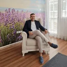 Psk. Murat Özdemir — Psikoloji, İzmir. Portre fotoğrafı.