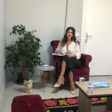 Kl. Psk. Zeynep Usanmaz — Psikoloji, İzmit, Kocaeli. Portre fotoğrafı.