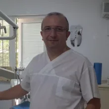 Dt. Tunay Çelik — Diş Hekimi, Osmangazi, Bursa. Portre fotoğrafı.