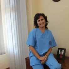 Uzm. Dr. Ümmü Özkaya — Kadın Hastalıkları Ve Doğum, Antalya. Portre fotoğrafı.