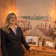 Psk. | Bilim Uzmanı Gözde Şenocak — İzmir. Portre fotoğrafı.