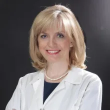Prof. Dr. Ayşegül Özdemir — Radyoloji, Ankara. Portre fotoğrafı.