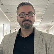 Doç. Dr. Doğukan Durak — Bursa. Portre fotoğrafı.