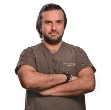 Op. Dr. Ahmet Körmutlu — Plastik Rekonstrüktif Ve Estetik Cerrahi, Tekirdağ. Portre fotoğrafı.