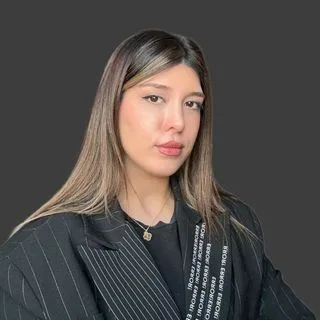 Psk. Hande Uludağ — Psikoloji, Adana. Portre fotoğrafı.