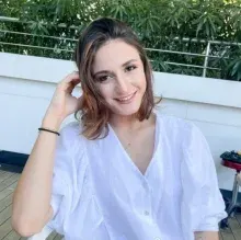 Kl. Psk. Ayşegül Emek — Psikoloji, Antalya. Portre fotoğrafı.
