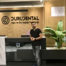 Dt. Ayhan Genç — Diş Hekimi, Ceyhan, Adana. Portre fotoğrafı.