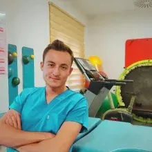 Fzt. Mehmethan Aslan — Fizyoterapi Ve Rehabilitasyon. Portre fotoğrafı.