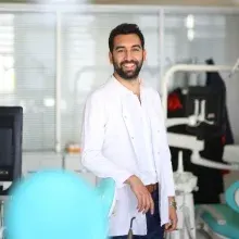 Dt. Muhammed Almas — Diş Hekimi, Ataşehir, İstanbul. Portre fotoğrafı.