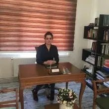 Uzm. Psk. Zeynep İrem Tanış — Psikoloji, Adapazarı, Sakarya. Portre fotoğrafı.