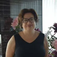 Prof. Dr. Petek Balkanlı — İstanbul. Portre fotoğrafı.