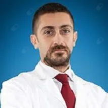 Op. Dr. Özgür Selim Uysal — Ortopedi Ve Travmatoloji, Ankara. Portre fotoğrafı.